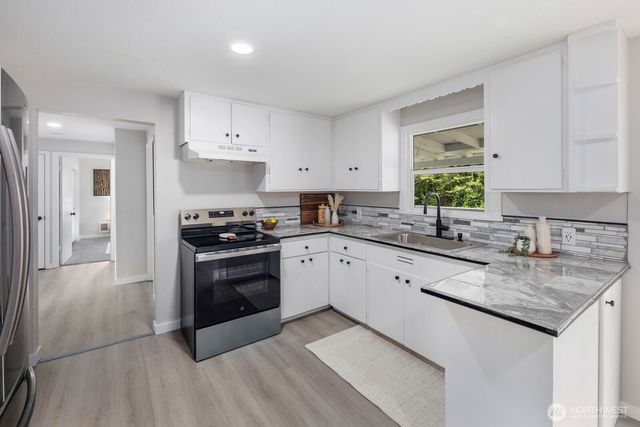 8826 S Sheridan Avenue, Tacoma, WA 98444