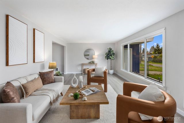 8826 S Sheridan Avenue, Tacoma, WA 98444