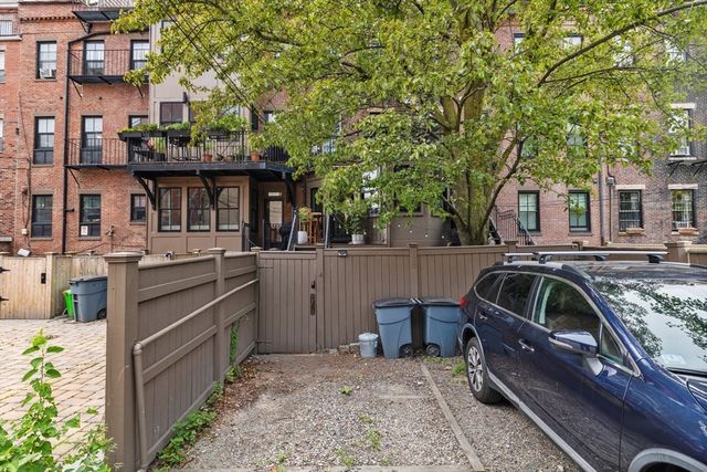 135 W. Concord St 1, Boston, MA 02118