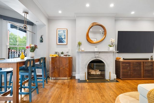 135 W. Concord St 1, Boston, MA 02118