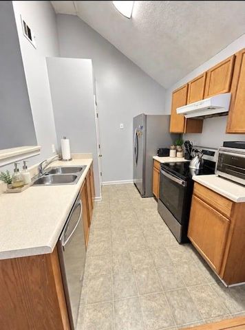 2460 Vine Street, Union City, GA 30291