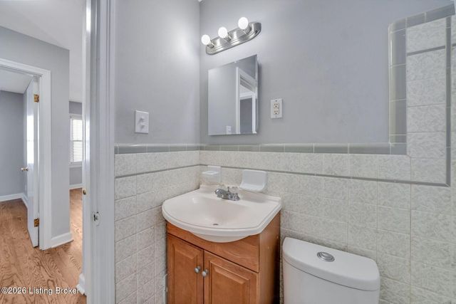 923 Lydia St 1, Louisville, KY 40217