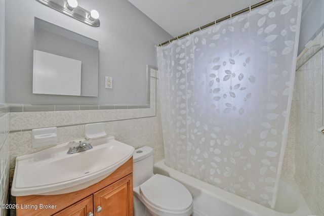 923 Lydia St 1, Louisville, KY 40217