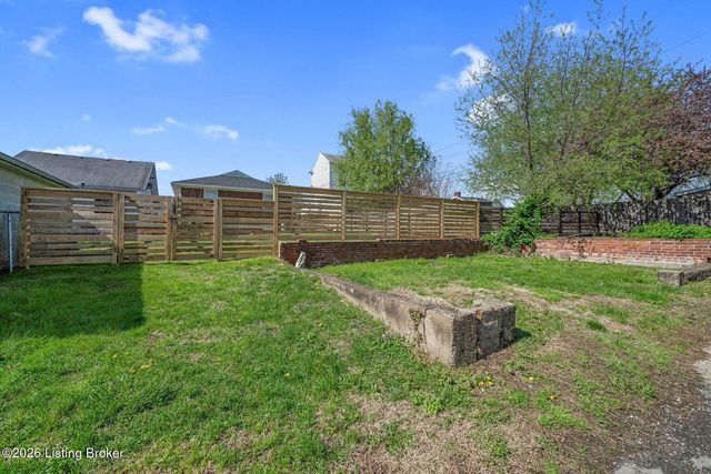923 Lydia St 1, Louisville, KY 40217