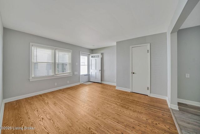 923 Lydia St 1, Louisville, KY 40217