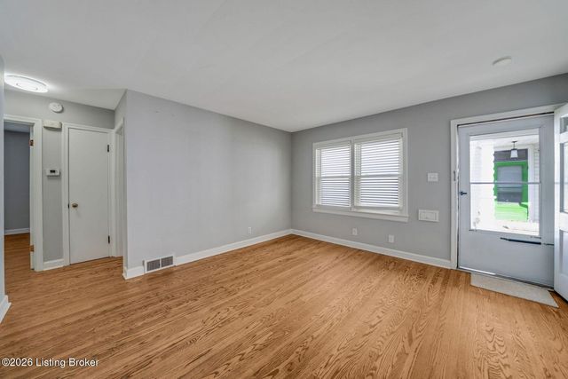 923 Lydia St 1, Louisville, KY 40217