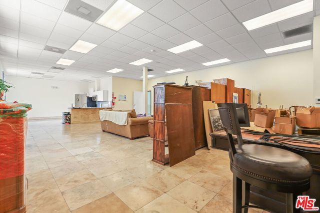 176 S Alvarado Street, Los Angeles, CA 90057