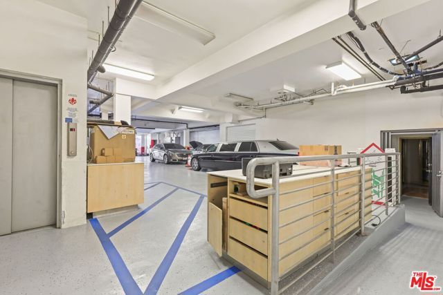 176 S Alvarado Street, Los Angeles, CA 90057