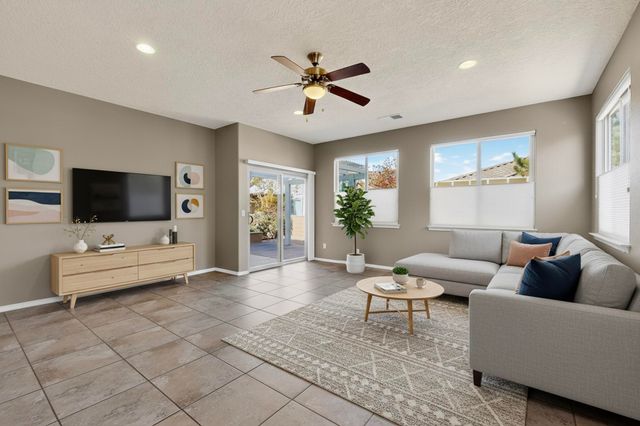 977 Salt Cedar Court, Bernalillo, NM 87004