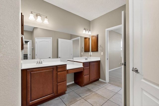 977 Salt Cedar Court, Bernalillo, NM 87004