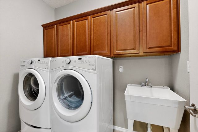 977 Salt Cedar Court, Bernalillo, NM 87004