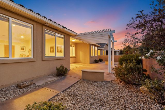 977 Salt Cedar Court, Bernalillo, NM 87004