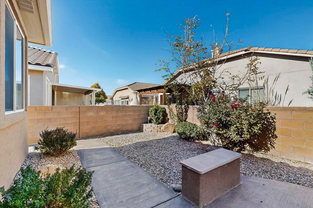 977 Salt Cedar Court, Bernalillo, NM 87004