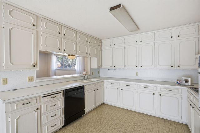 503 Azalea Drive, Grapevine, TX 76051