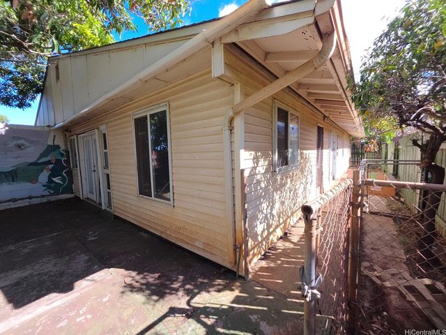 85-105 Ala Akau Street J, Waianae, HI 96792