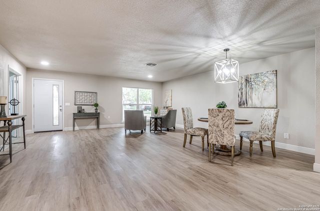 12661 King Oaks, Live Oak, TX 78233