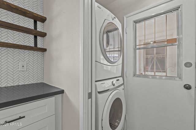 1229 E MANHATTON Drive, Tempe, AZ 85282