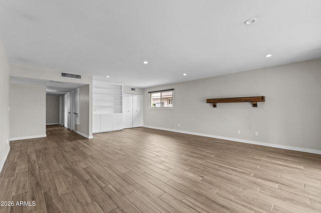 1229 E MANHATTON Drive, Tempe, AZ 85282