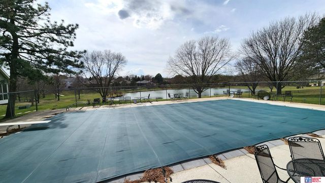 6805 Summerset Court, Lincoln, NE 68516