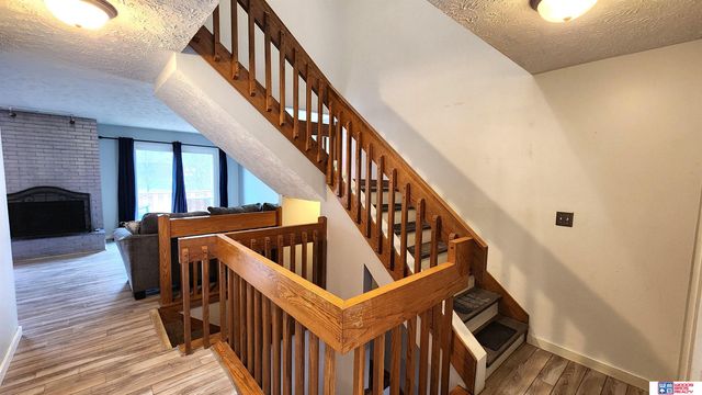 6805 Summerset Court, Lincoln, NE 68516