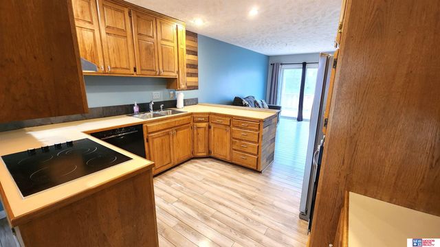 6805 Summerset Court, Lincoln, NE 68516