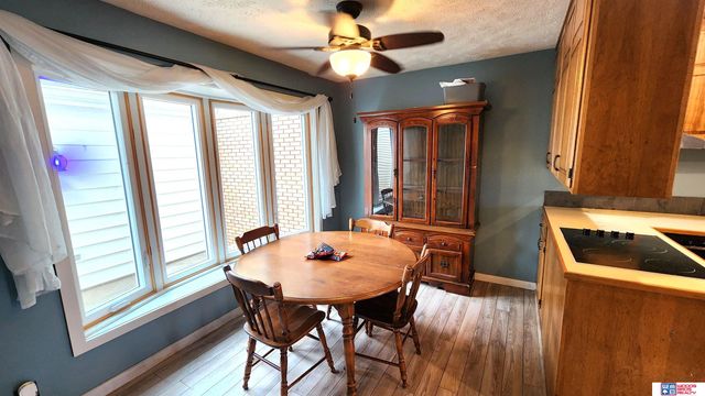 6805 Summerset Court, Lincoln, NE 68516
