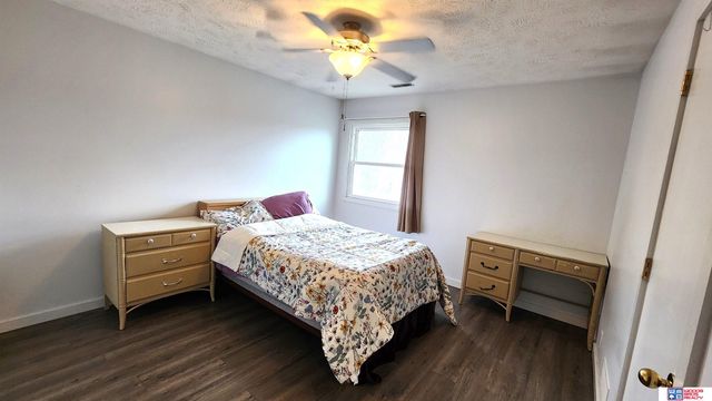 6805 Summerset Court, Lincoln, NE 68516