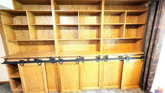 6805 Summerset Court, Lincoln, NE 68516