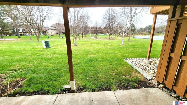 6805 Summerset Court, Lincoln, NE 68516