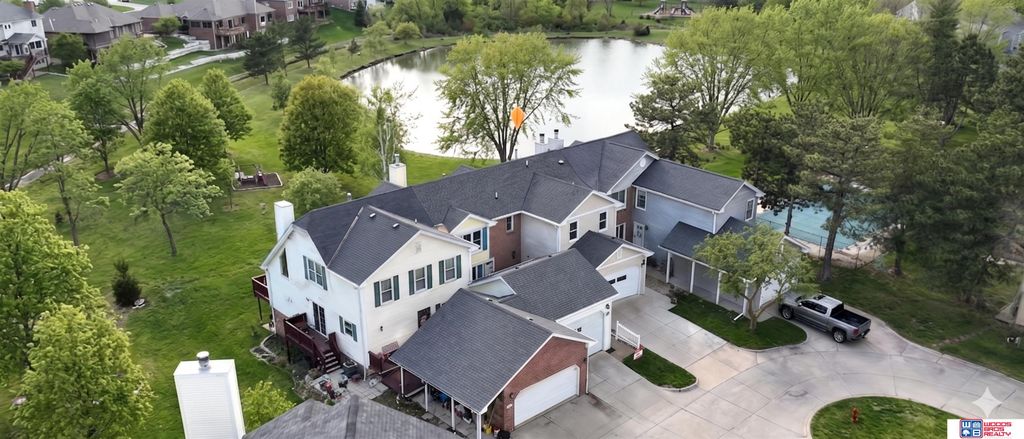 6805 Summerset Court, Lincoln, NE 68516