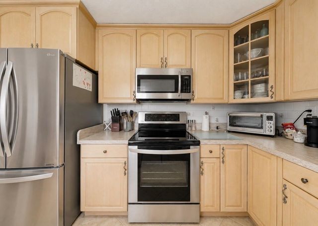 8017 MAYS AVENUE, Riverview, FL 33578