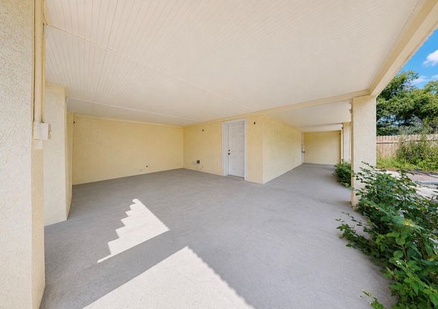 8017 MAYS AVENUE, Riverview, FL 33578