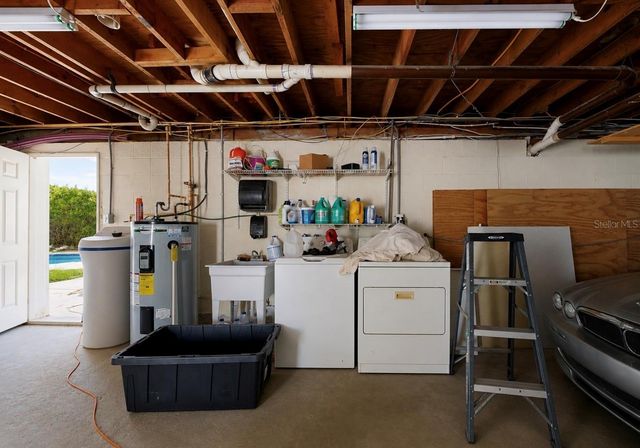 8017 MAYS AVENUE, Riverview, FL 33578