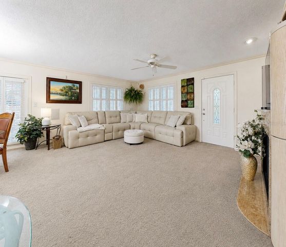 8017 MAYS AVENUE, Riverview, FL 33578