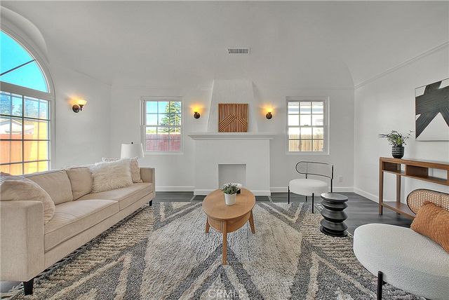 1622 E 88th, Los Angeles, CA 90002