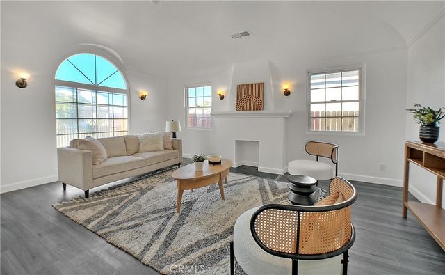 1622 E 88th, Los Angeles, CA 90002