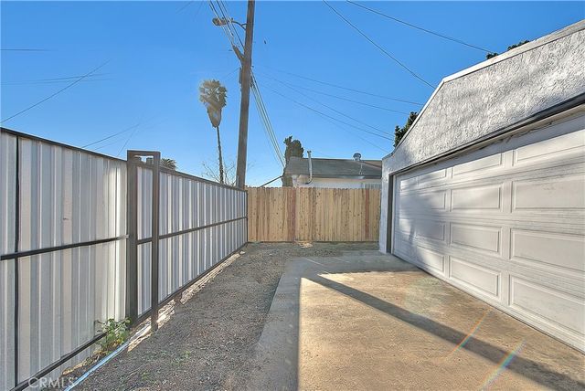 1622 E 88th, Los Angeles, CA 90002