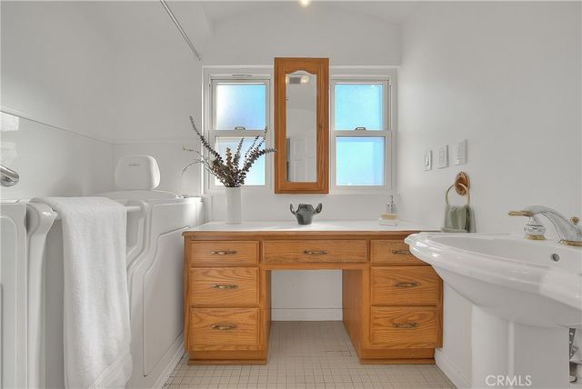 1622 E 88th, Los Angeles, CA 90002