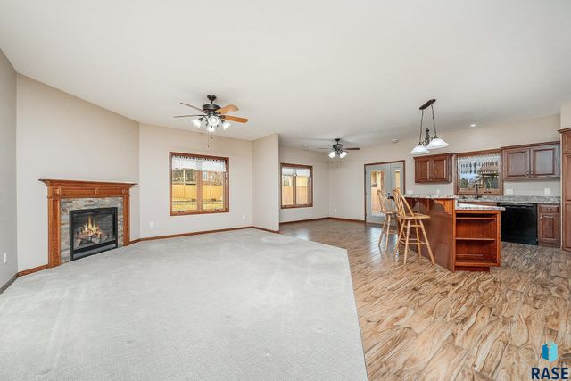 1909 S Firefly Dr Drive, Sioux Falls, SD 57110