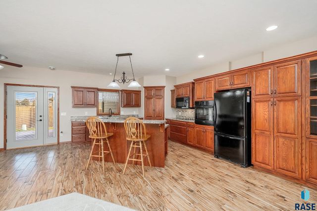 1909 S Firefly Dr Drive, Sioux Falls, SD 57110