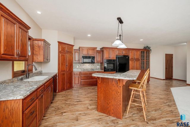 1909 S Firefly Dr Drive, Sioux Falls, SD 57110