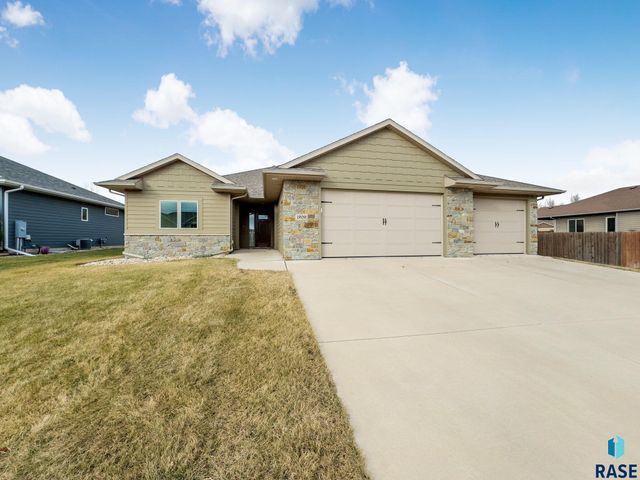 1909 S Firefly Dr Drive, Sioux Falls, SD 57110