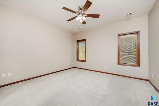 1909 S Firefly Dr Drive, Sioux Falls, SD 57110