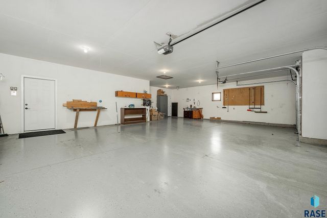 1909 S Firefly Dr Drive, Sioux Falls, SD 57110