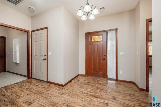 1909 S Firefly Dr Drive, Sioux Falls, SD 57110