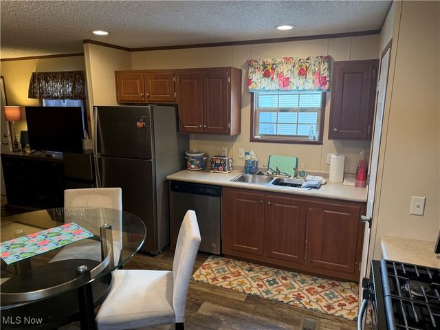 2606 Lincoln Way NW 27, Massillon, OH 44647