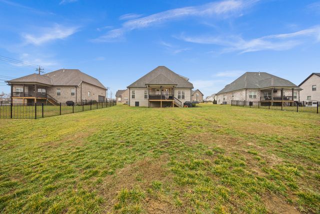 2778 Jasmine St, Lebanon, TN 37087