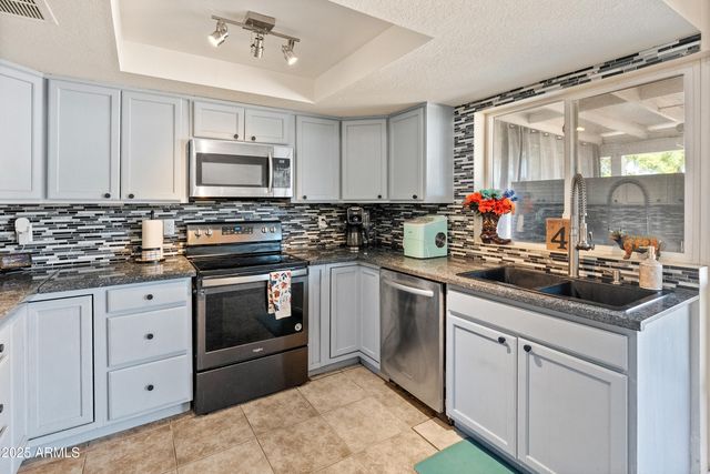 1516 W ESCUDA Road, Phoenix, AZ 85027