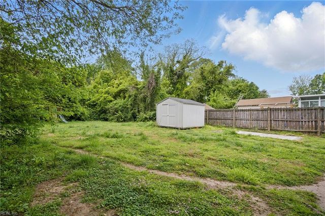 237 Pochin PL, Hampton, VA 23661