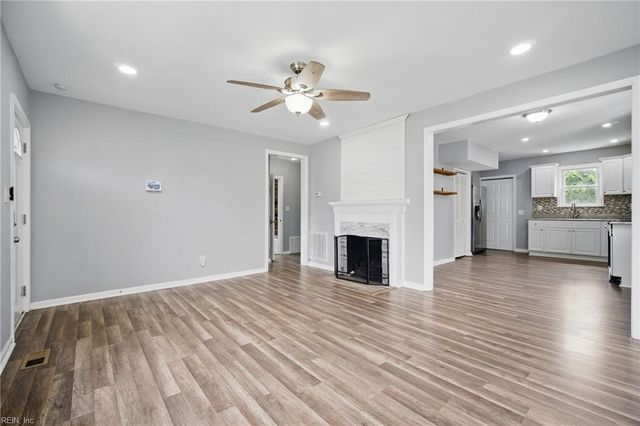 237 Pochin PL, Hampton, VA 23661